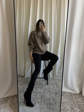 Load image into Gallery viewer, KALA SWEATER
