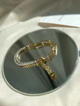 Load image into Gallery viewer, LYNN PAPERCLIP BRACELET
