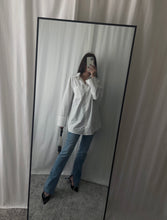 Load image into Gallery viewer, JANE OVERSIZED SHIRT
